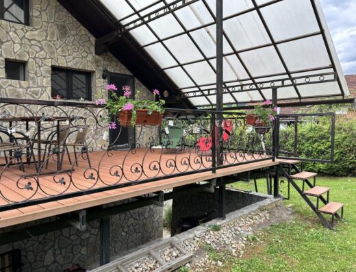 Villa Naja – Vikendica sa bazenom u Bihaću