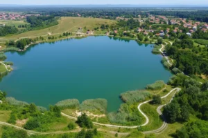 Rajsko jezero Bašigovci u Živinicama