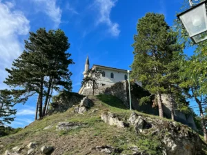 Džamija u starom gradu Cazinu, unutar tvrđave.