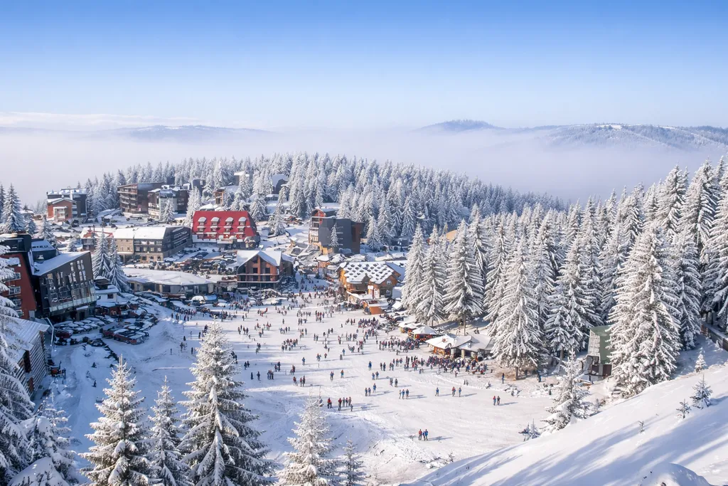 Vlašić Babanovac zimi, jutarnji pogled na skijalište i šumu